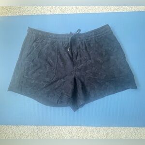 Women’s Athleta Shorts - Black and Blue Camouflage - Sz 14T